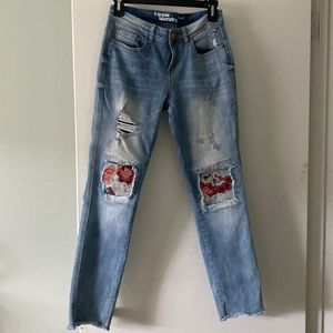hippie laundry tom girl Jeans. Sz 26. True to size. Great condition!!